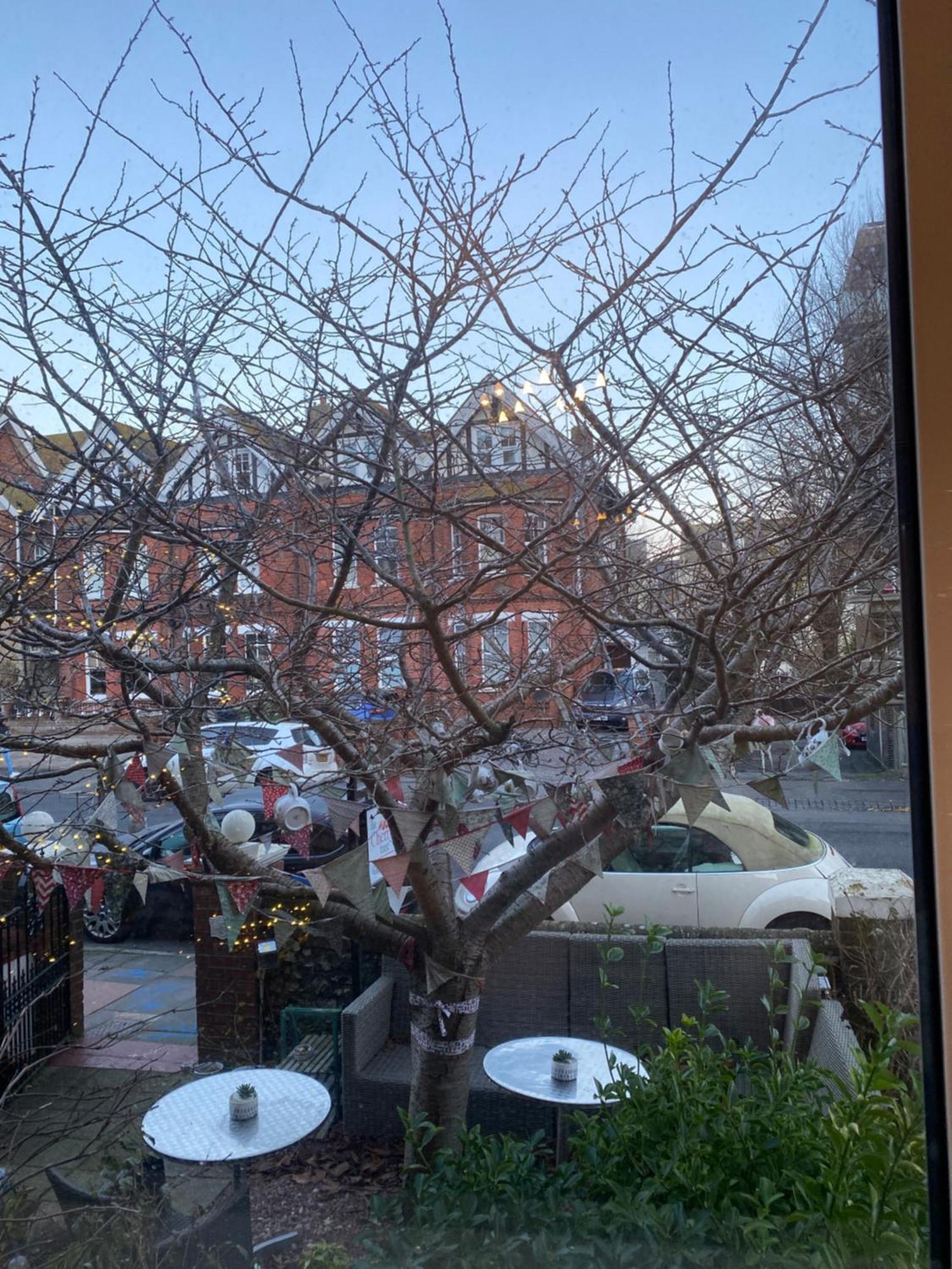The Cherry Tree Guest House อีสต์บอร์น ภายนอก รูปภาพ