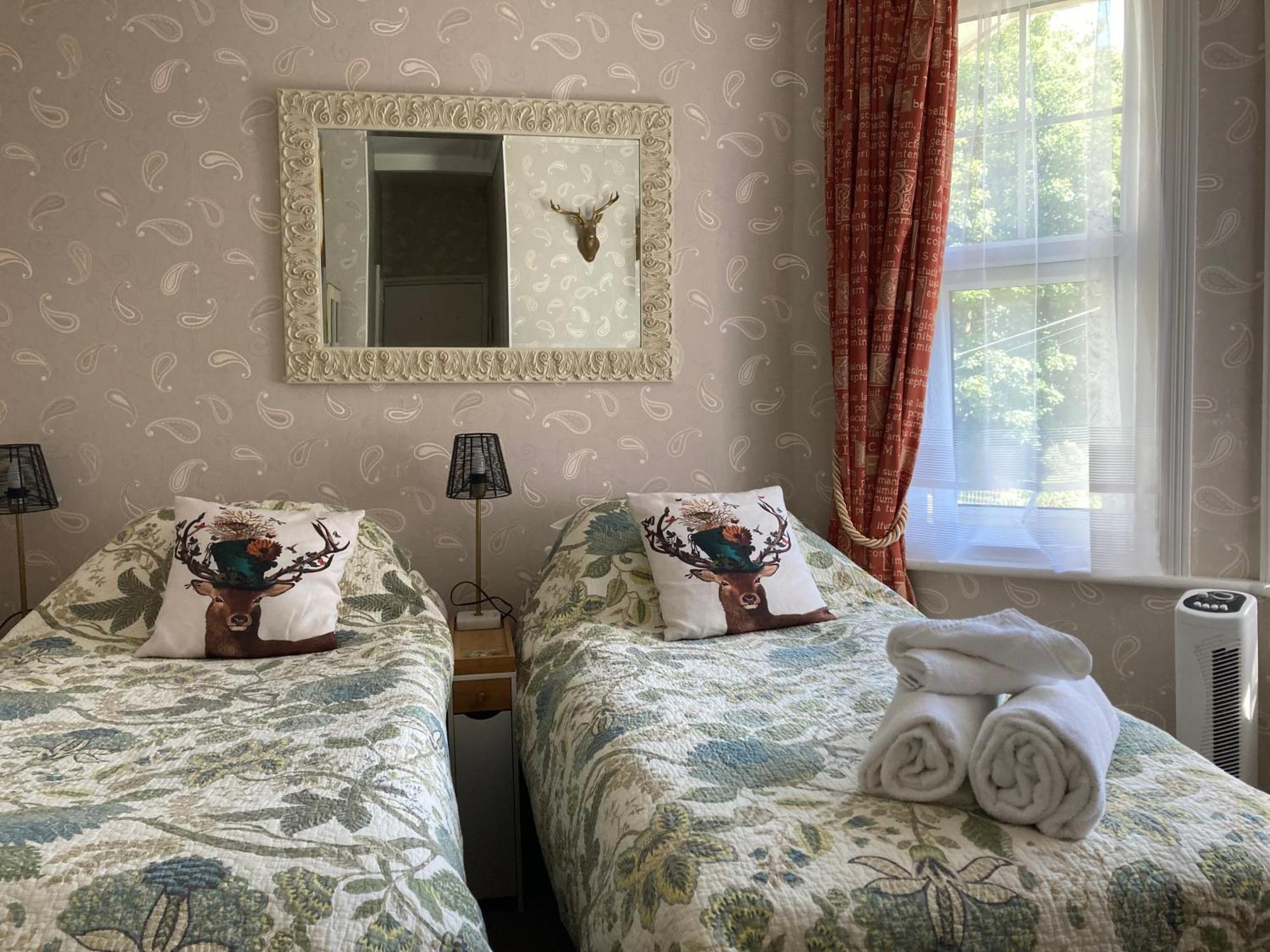 The Cherry Tree Guest House อีสต์บอร์น ภายนอก รูปภาพ