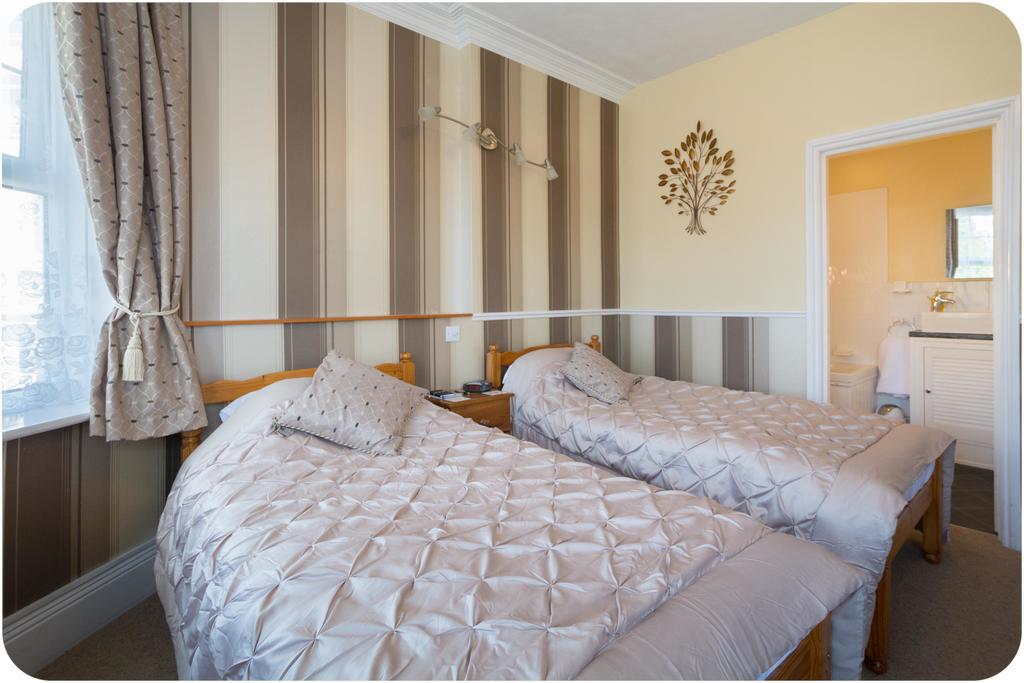 The Cherry Tree Guest House อีสต์บอร์น ภายนอก รูปภาพ