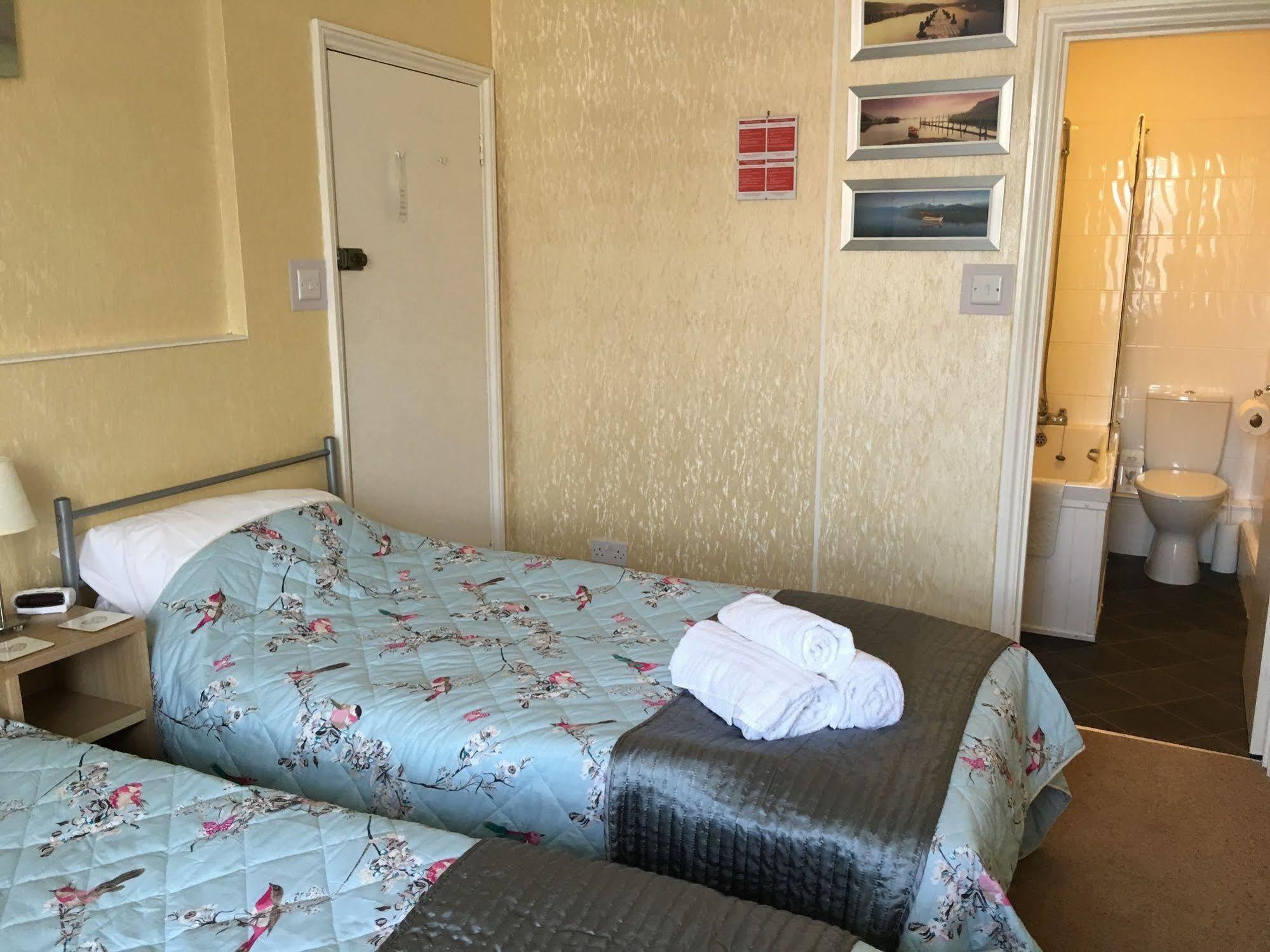 The Cherry Tree Guest House อีสต์บอร์น ภายนอก รูปภาพ