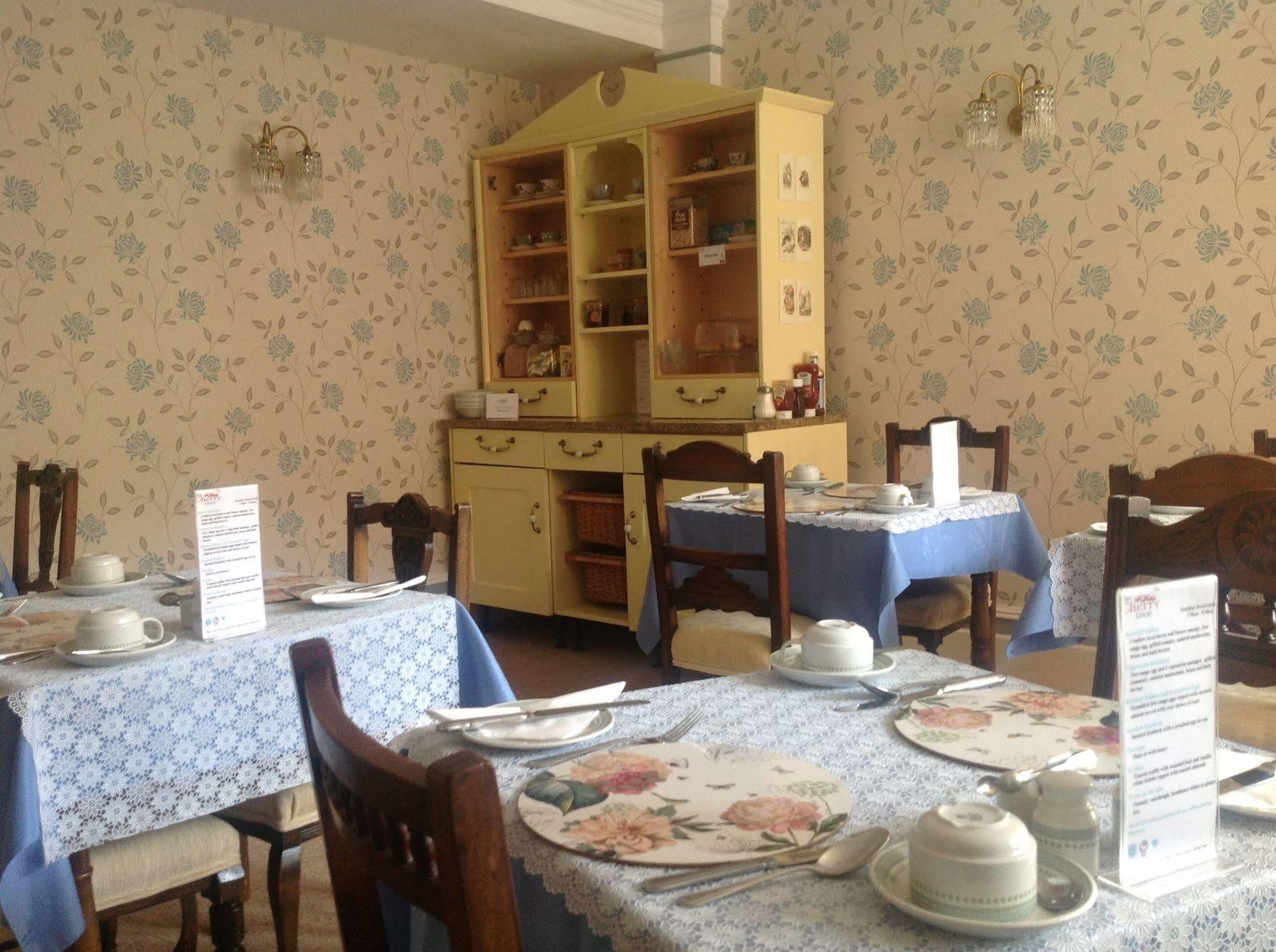 The Cherry Tree Guest House อีสต์บอร์น ภายนอก รูปภาพ