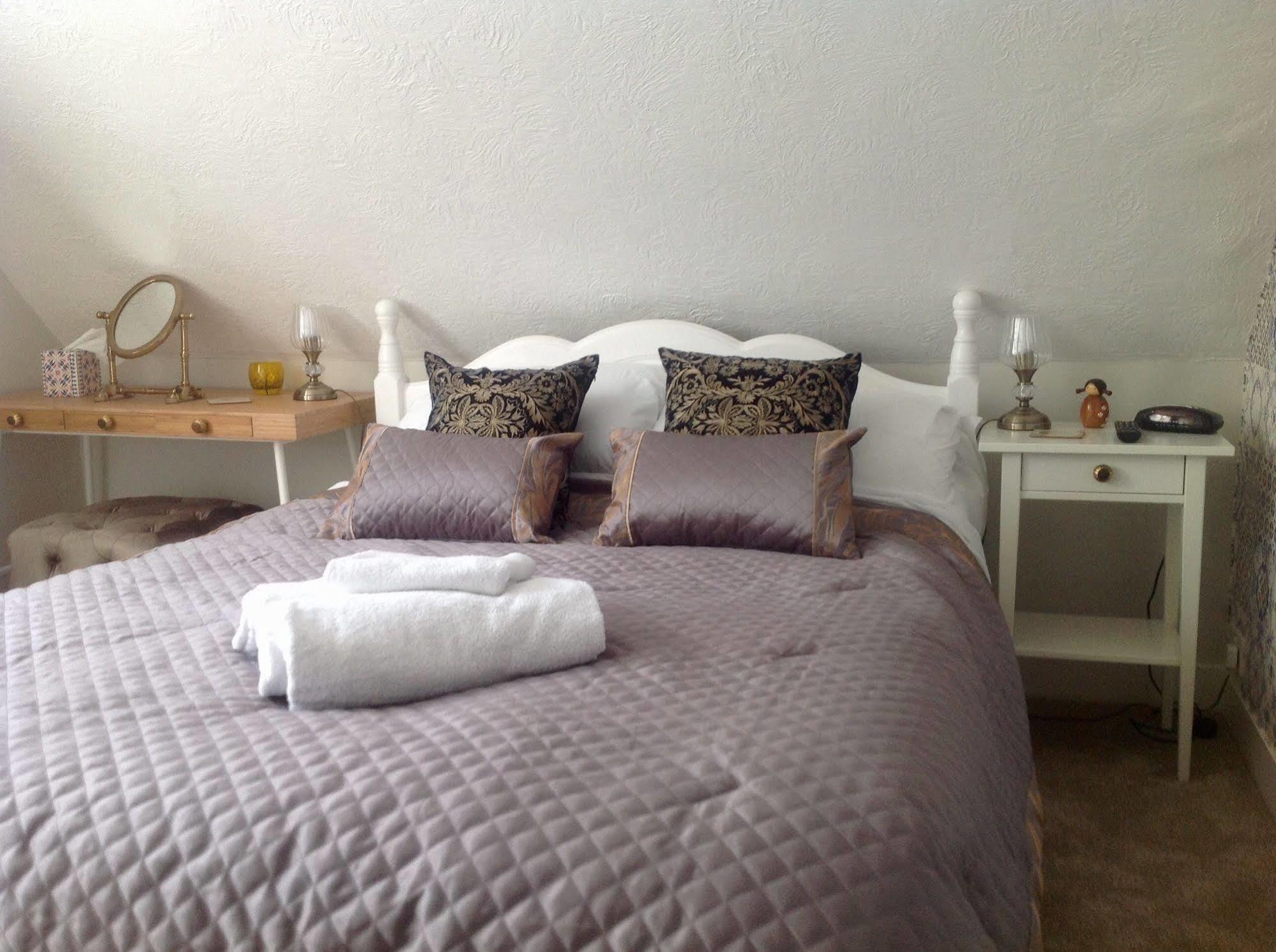 The Cherry Tree Guest House อีสต์บอร์น ภายนอก รูปภาพ